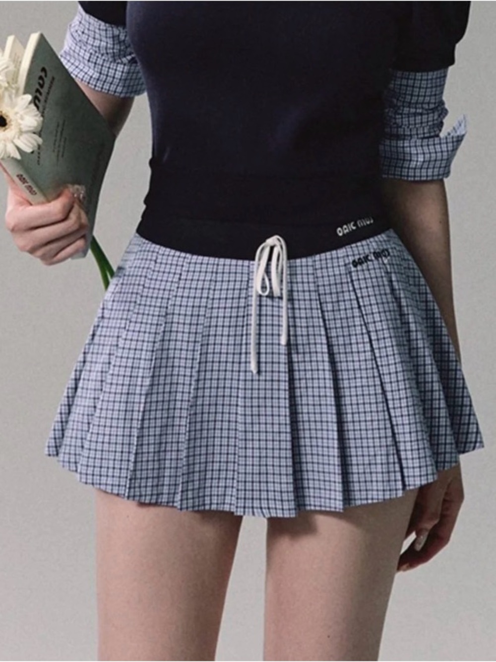 Oakmoo sports daughter fake blue skirt